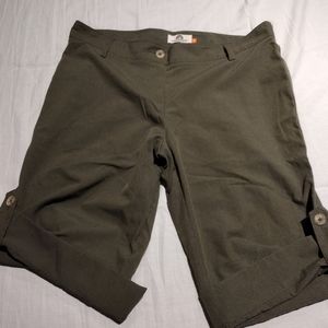 WEATHERPROOF GARMENT COMPANY SZ 10 BERMUDA SHORTS OLIVE GREEN
